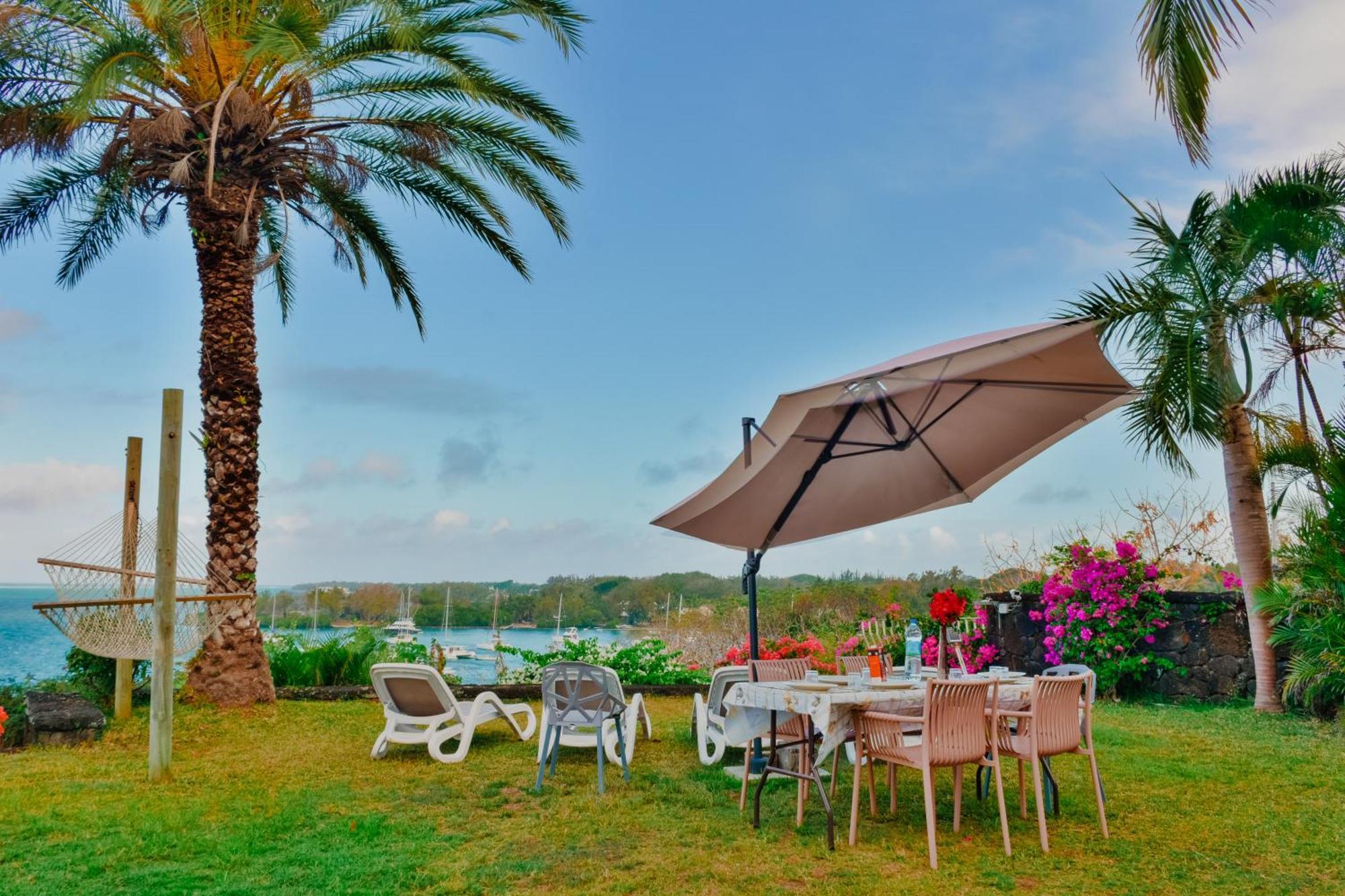 Boutique Villa On The Rocks With Stunning Sea Views, Infinity Pool & Private Sea Trou d'Eau Douce Eksteriør billede
