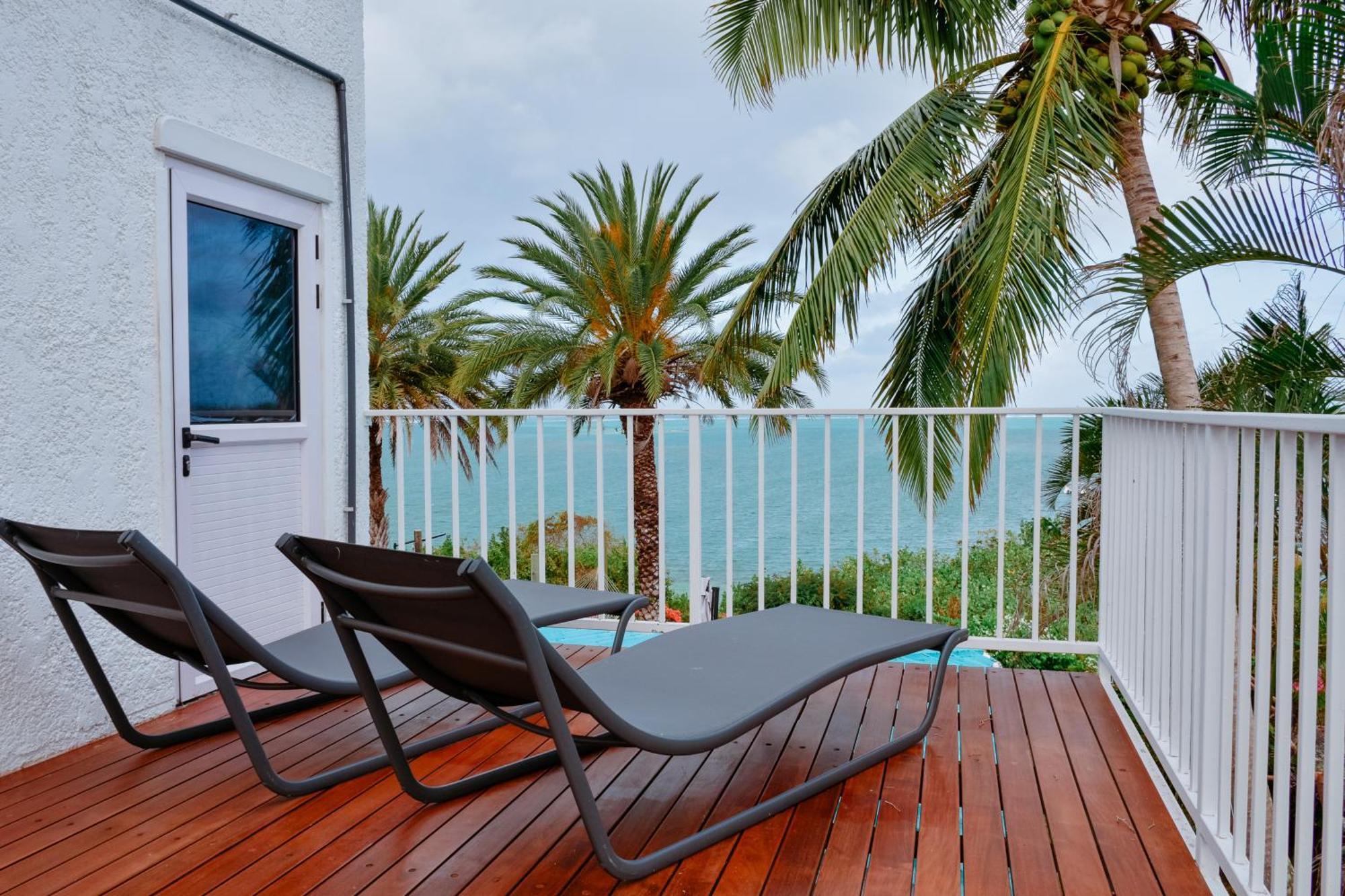 Boutique Villa On The Rocks With Stunning Sea Views, Infinity Pool & Private Sea Trou d'Eau Douce Eksteriør billede