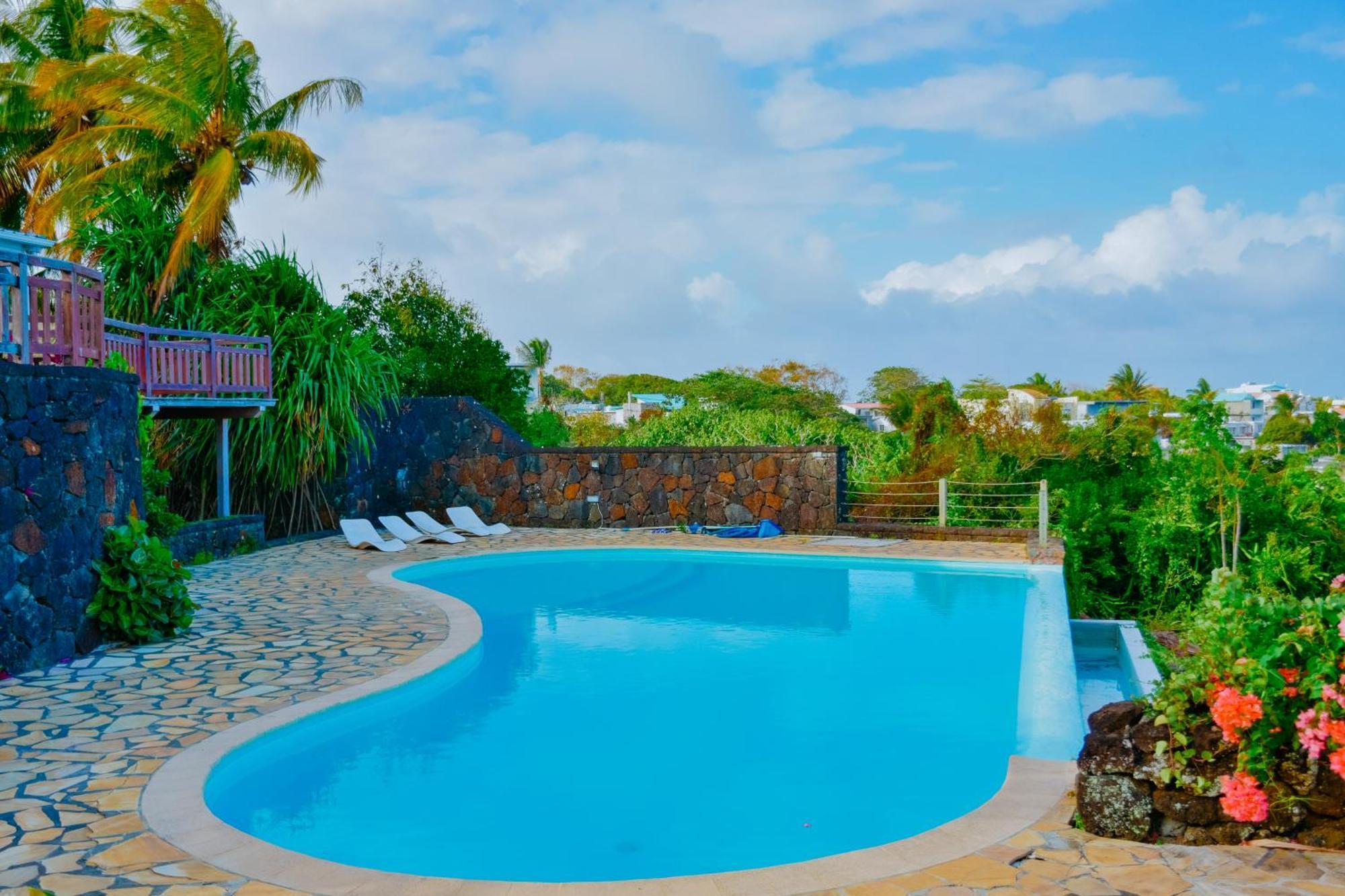 Boutique Villa On The Rocks With Stunning Sea Views, Infinity Pool & Private Sea Trou d'Eau Douce Eksteriør billede