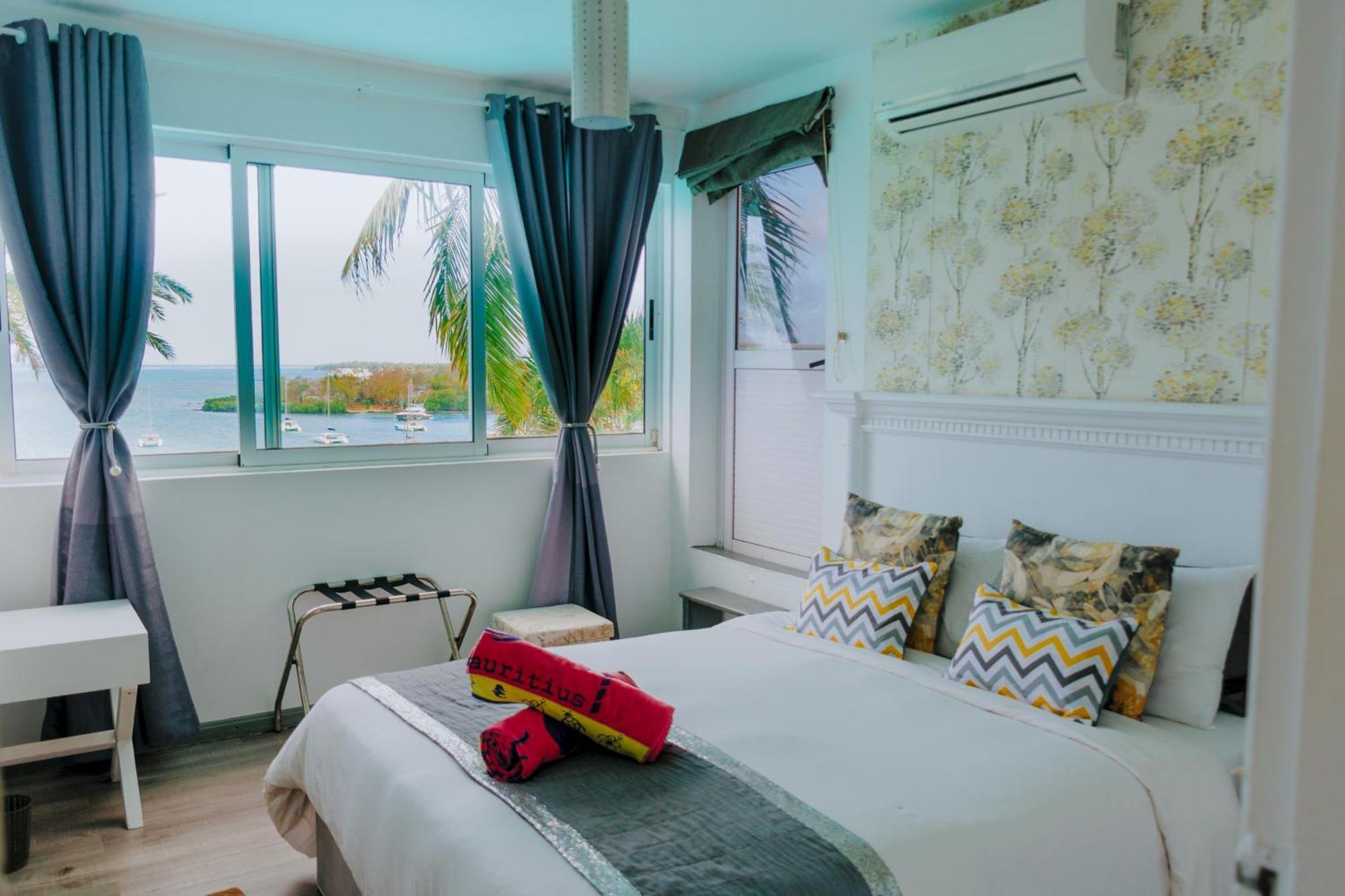 Boutique Villa On The Rocks With Stunning Sea Views, Infinity Pool & Private Sea Trou d'Eau Douce Eksteriør billede